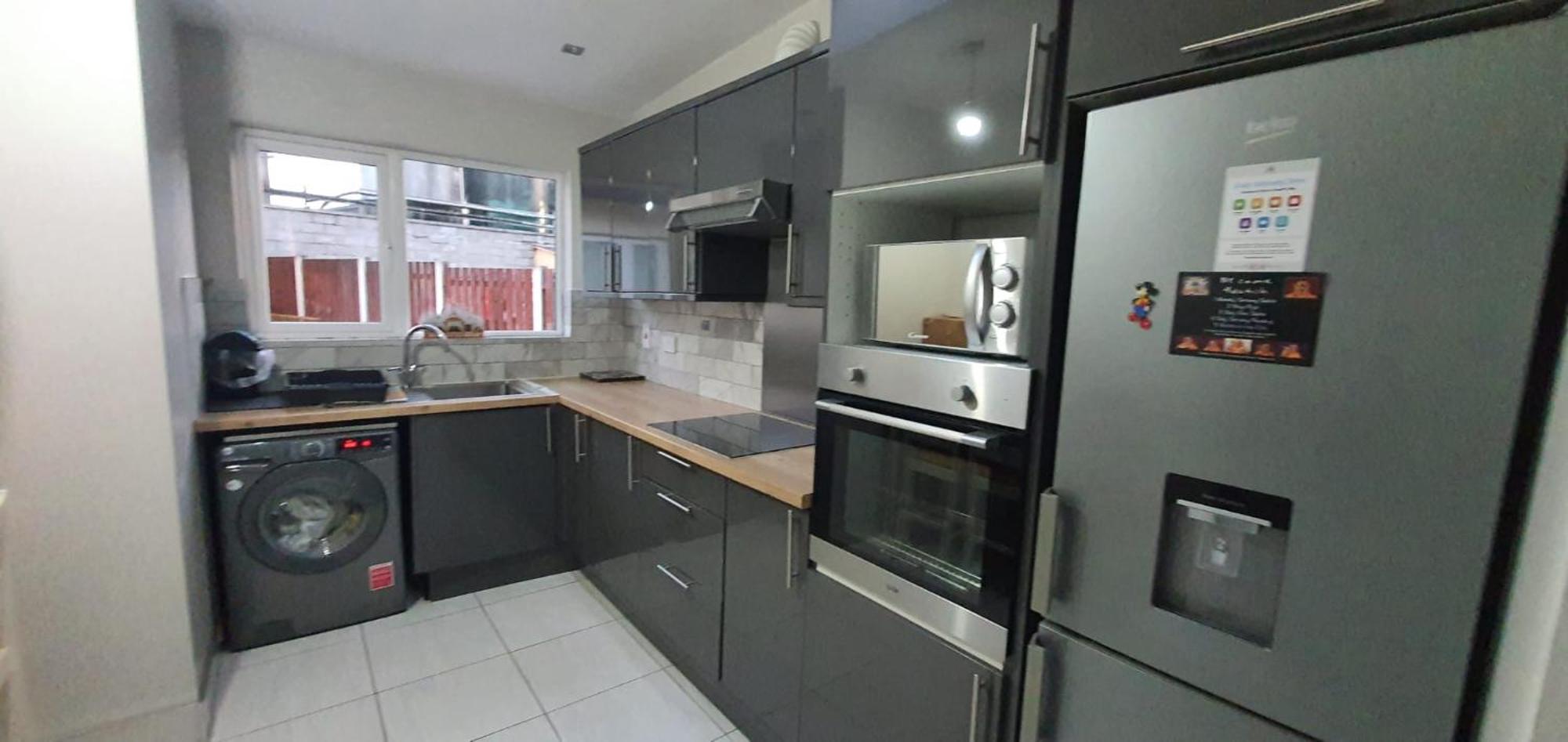 Studio With Private Kitchen ดับลิน ภายนอก รูปภาพ