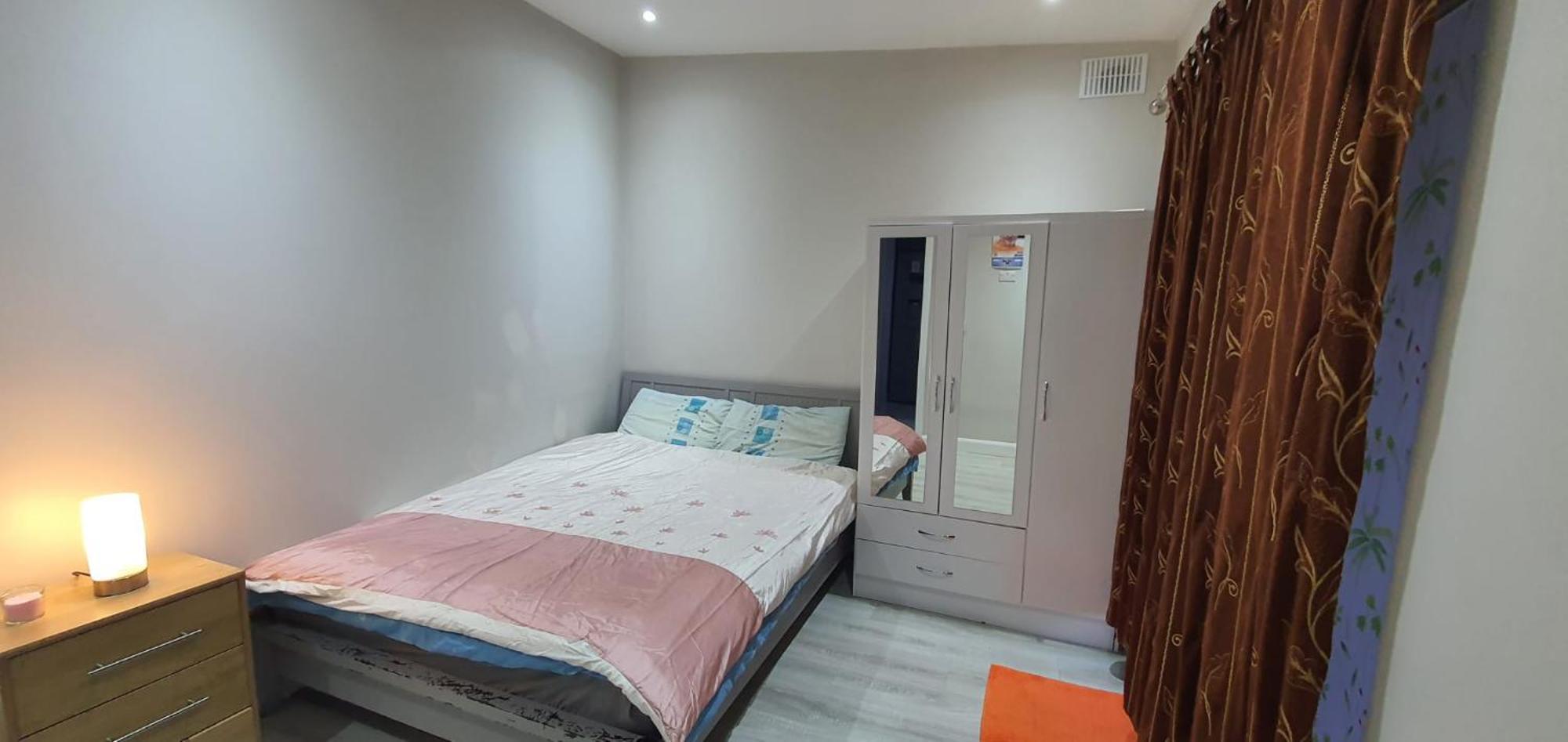 Studio With Private Kitchen ดับลิน ภายนอก รูปภาพ