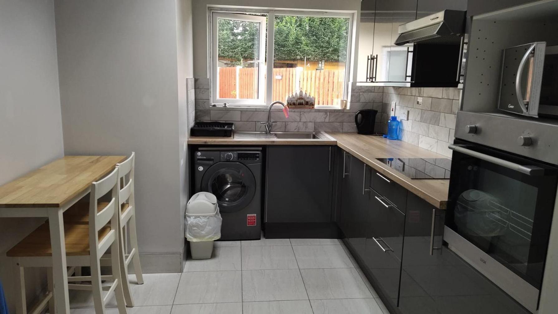 Studio With Private Kitchen ดับลิน ภายนอก รูปภาพ